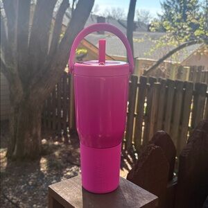 Brümate Vivid Magenta Resa 35